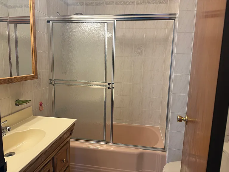 Cedar St — Photo 6