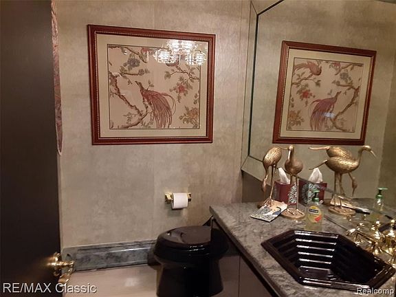 5th image of 3222 Parkland Dr