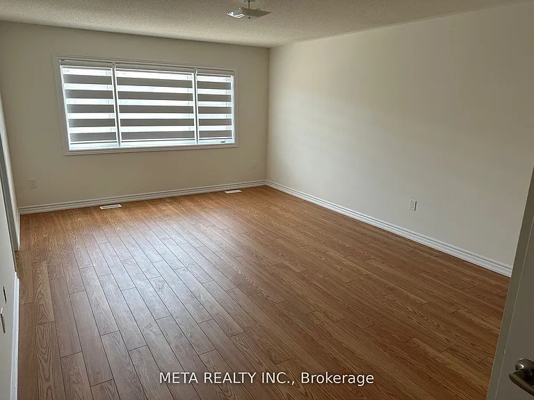 34 Durham Ave — Photo 18