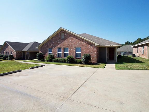 2nd image of 8813 Mansion Creek Cir