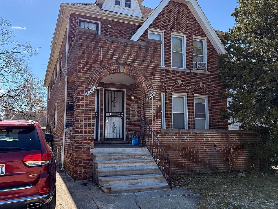 1st image of 2301 La Belle St