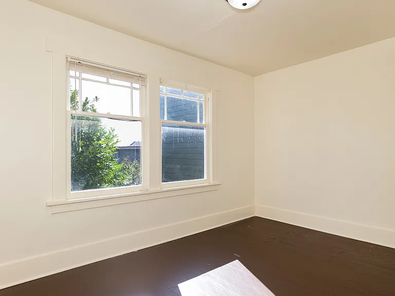 Evanston Apartments - Located on the north side of Fremont — Photo 44