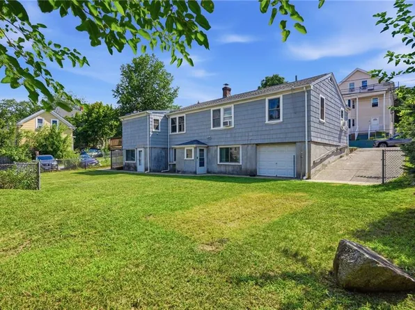 75 Veazie St, Providence, RI 02908