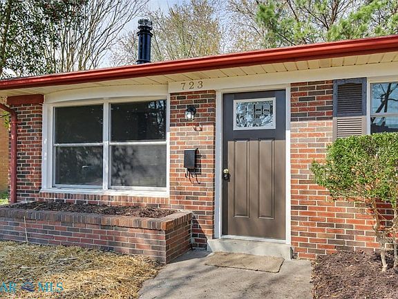 5th image of 723 Spruce Rd
