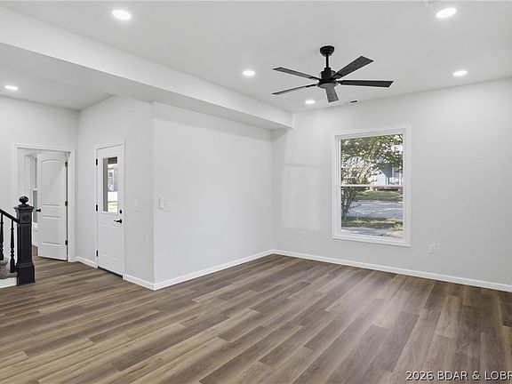 4th image of 116 N Oak St