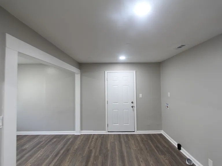 7808 Vienna Ave — Photo 6
