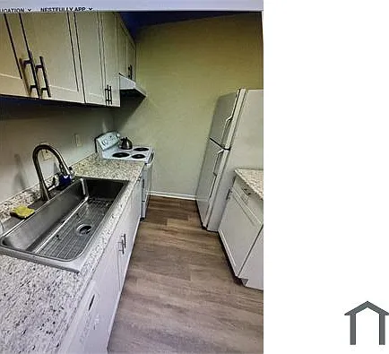 4 Dover Hall — Photo 2