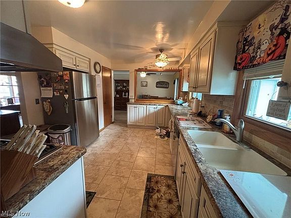 3rd image of 11019 Westborough Rd