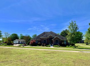 2 County Road 185, Farmington, MS 38834