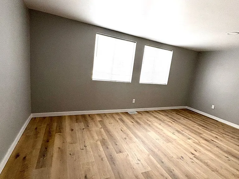194 Lindsey Ave #196 — Photo 5