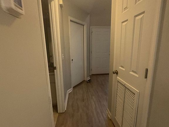 4th image of 100 Pineridge Dr