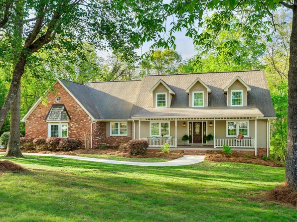707 Rocky Shadows Dr, Chattanooga, TN 37421