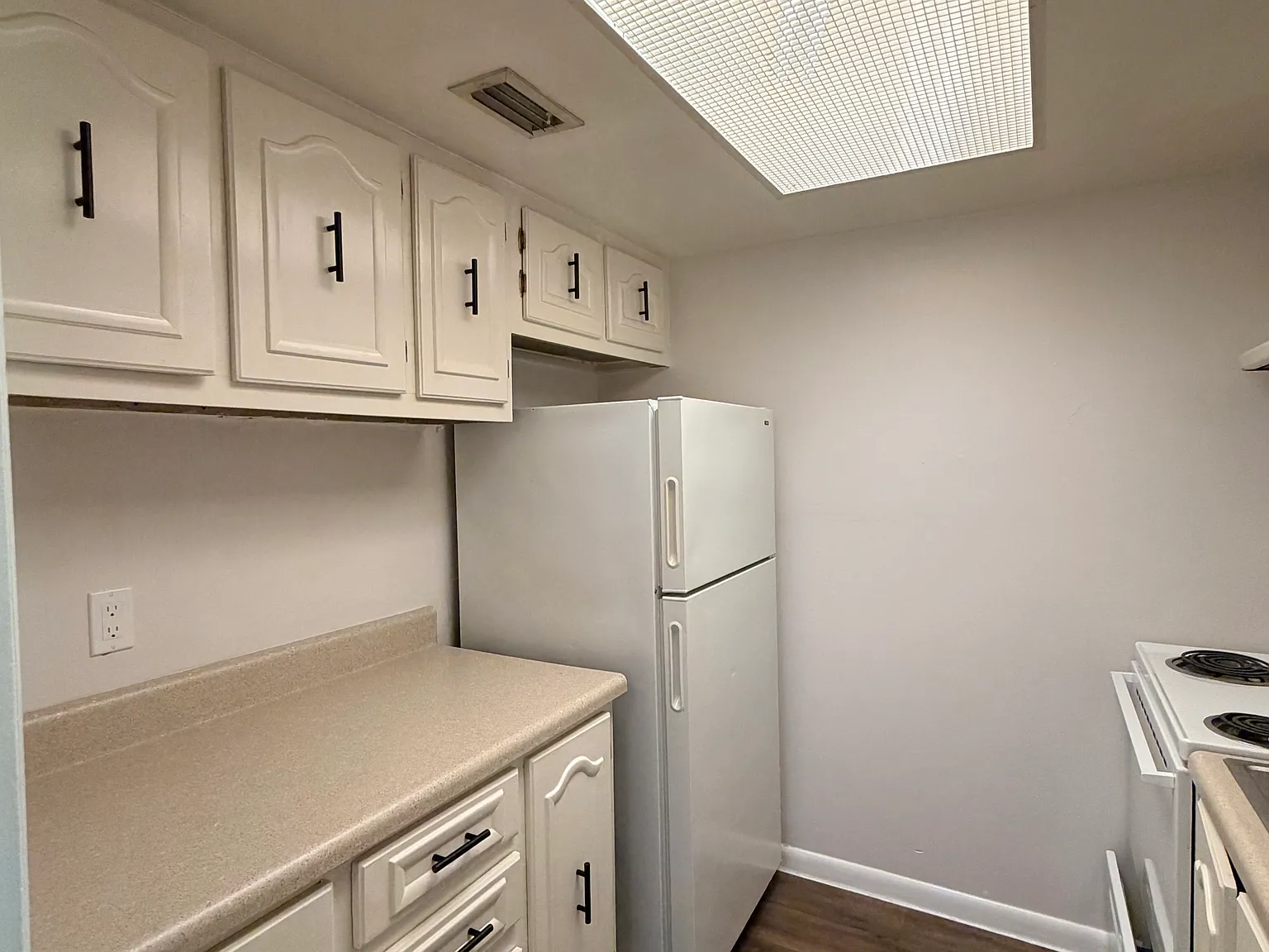 1 bed, 650 sqft, $1,450 — Photo 2