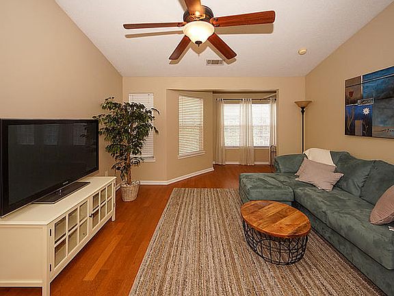 4th image of 188 Midland Pkwy APT 411