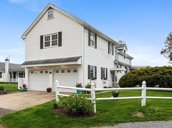 41 Buena Vista Dr, North Kingstown, RI 02852
