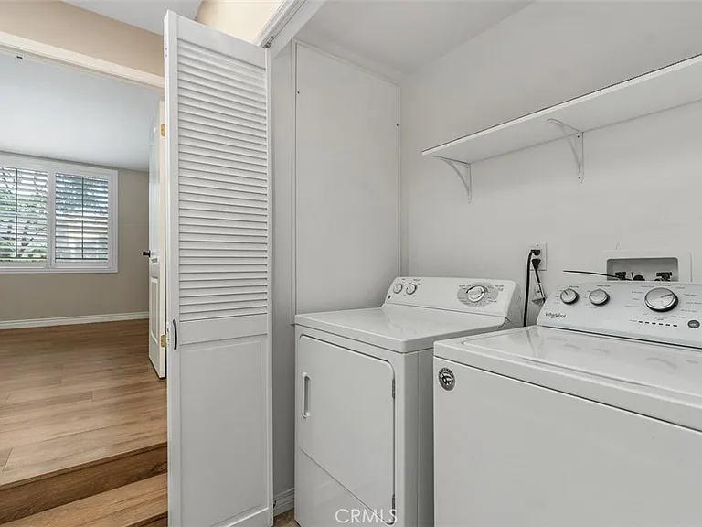 64 Mission Ct — Photo 26