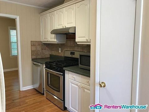 5th image of 2430 Durmire Ln NE
