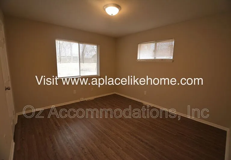 3607 W 47th St — Photo 6