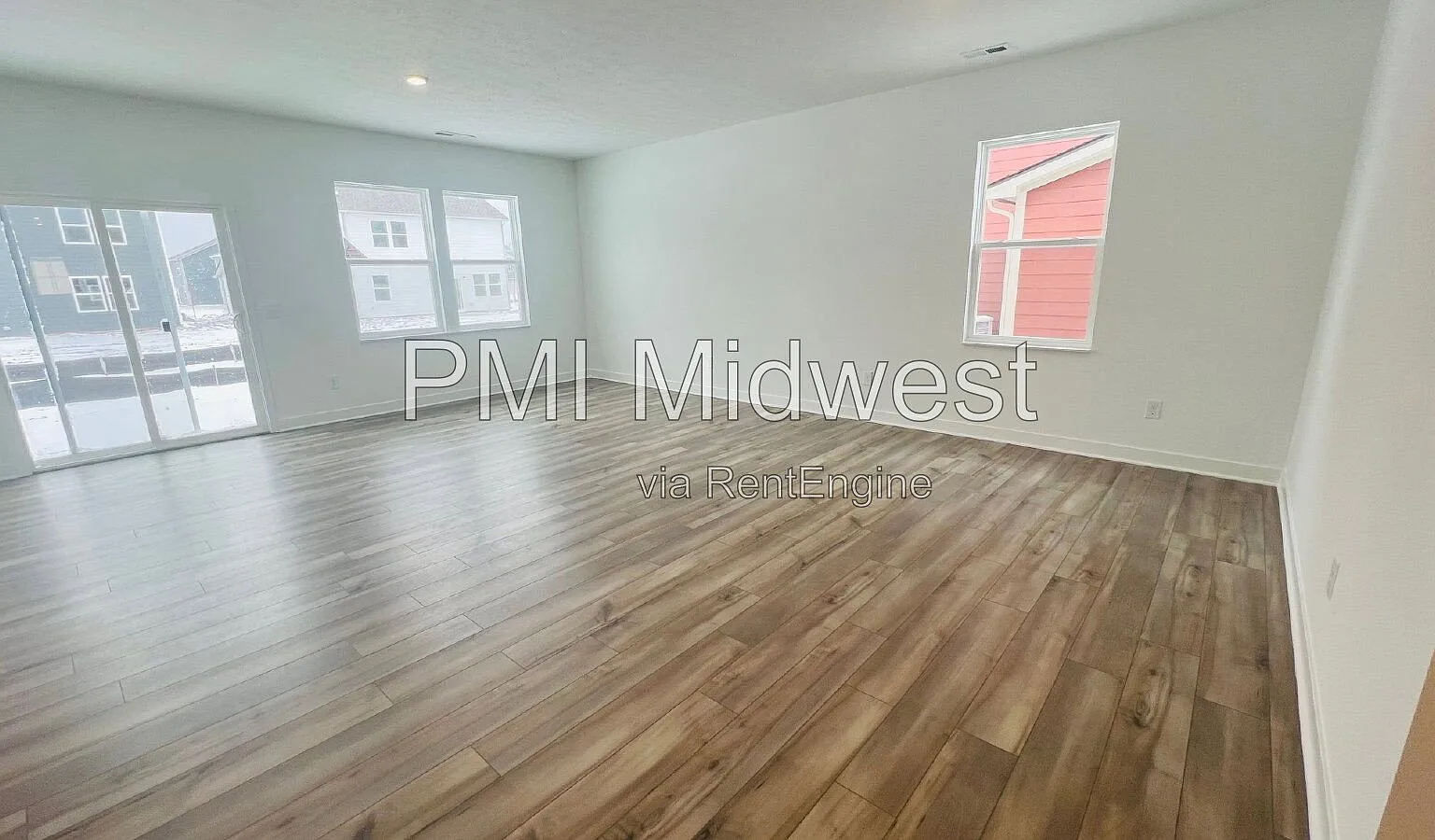 3 bed, 2.0 bath, 1673 sqft, $2,079 — Photo 4
