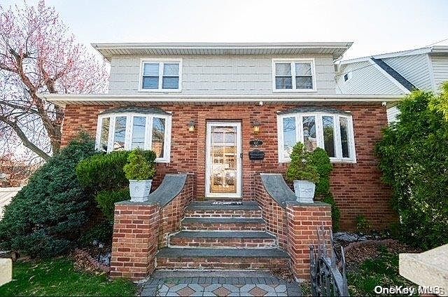 1st image of 835 Wilcox Avenue