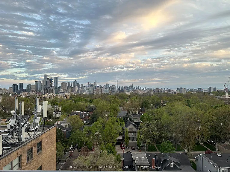 223 Saint Clair Ave W #1110 — Photo 9