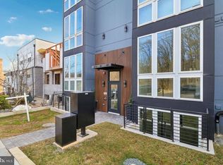 2213 M St NE #4, Washington, DC 20002