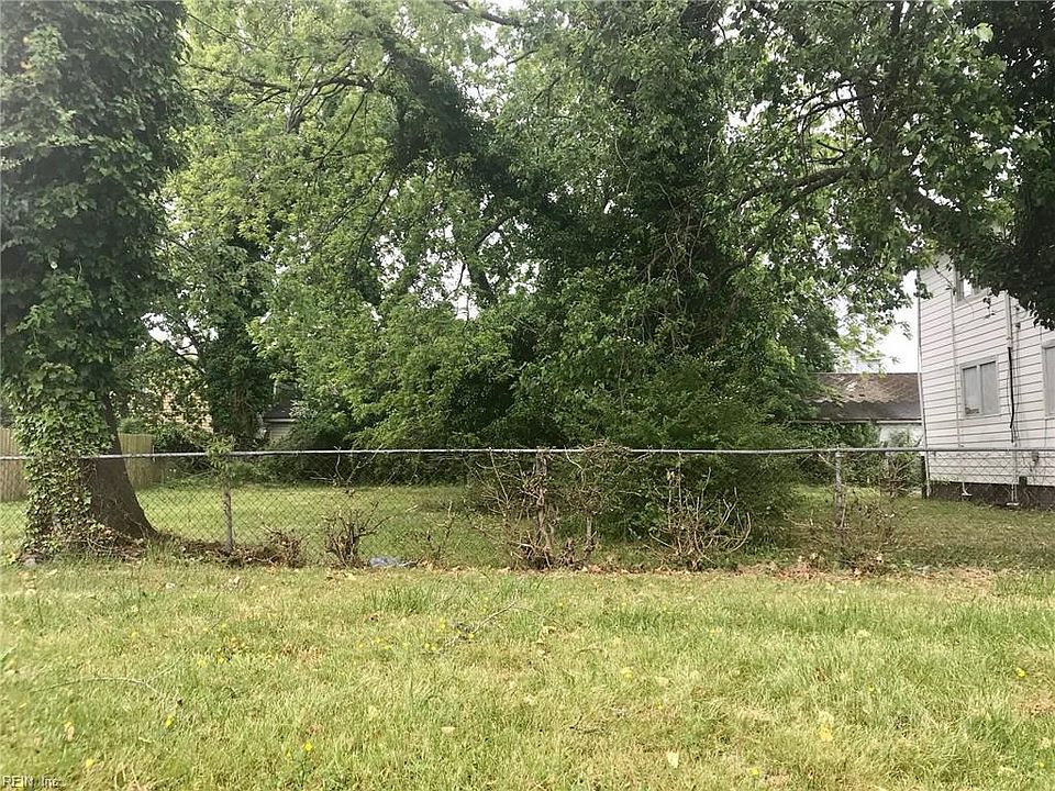 2nd image of 1904 Prentis Ave