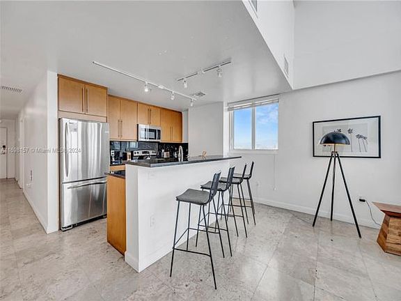 3rd image of 7939 East Dr #7