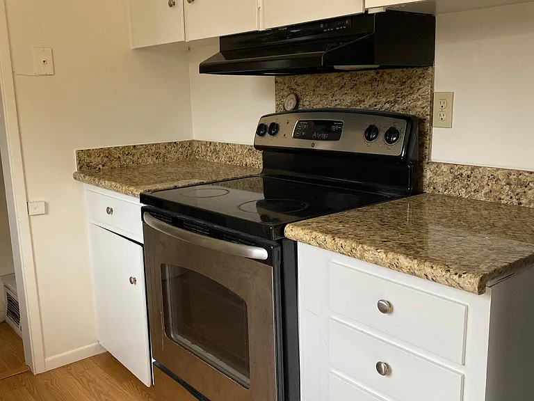 456 Oak St #L — Photo 8