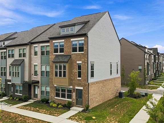 2nd image of 12612 Canopy Ave