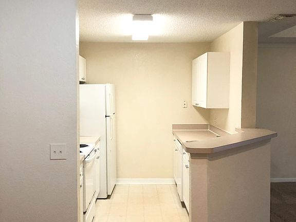 3rd image of 18001 Richmond Place Dr APT 534