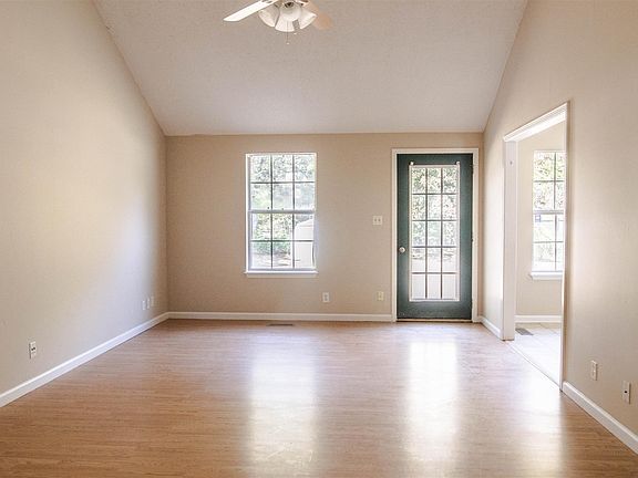 3rd image of 983 May Apple Dr