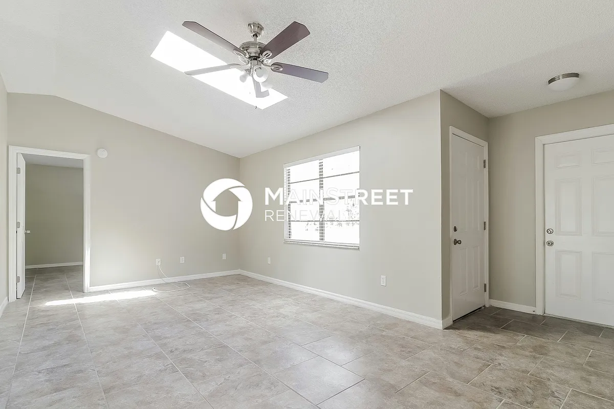 Living Room - 1072 Genesee Ave SE
