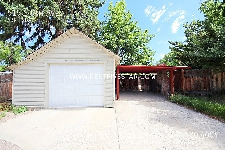 Charming 4 Bedroom Home Near ISU with Bonus Room! — Photo 2