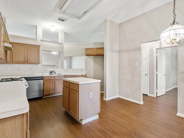 3006 Quail Run Dr — Photo 8