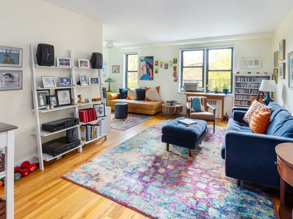 3840 Greystone Avenue image 4 of 15