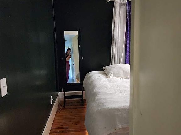 3rd image of 265 Buck St