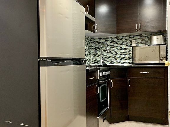 2nd image of 9 Eldridge St #2