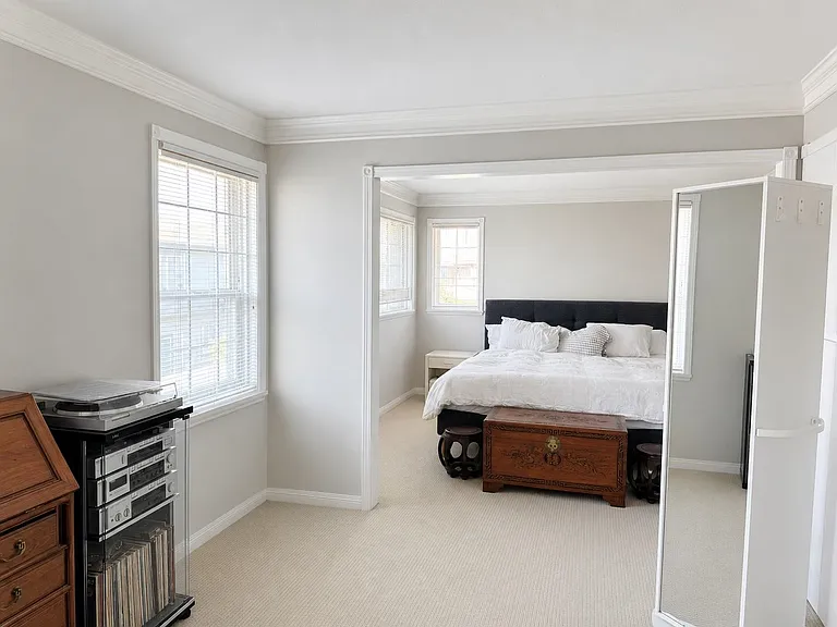 6051 Barnard Dr — Photo 9