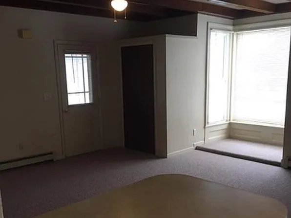 303 N Pine River St, Ithaca, MI 48847