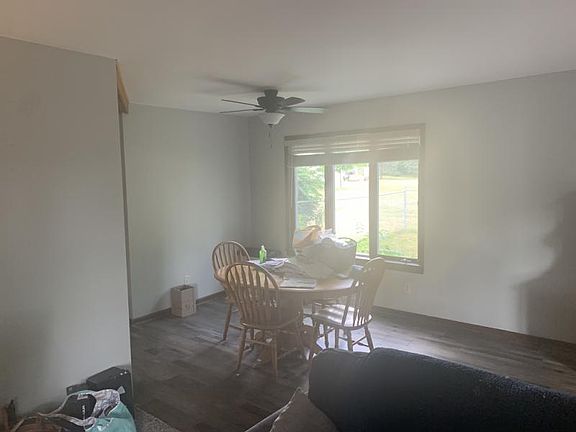 4th image of 599 Arlington Dr