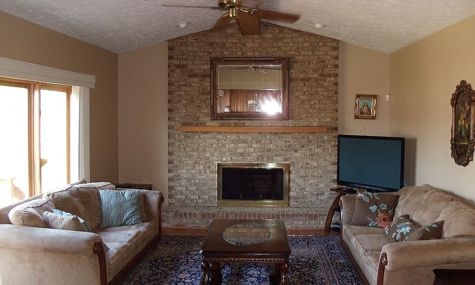 1st image of 37701 Fleetwood Dr