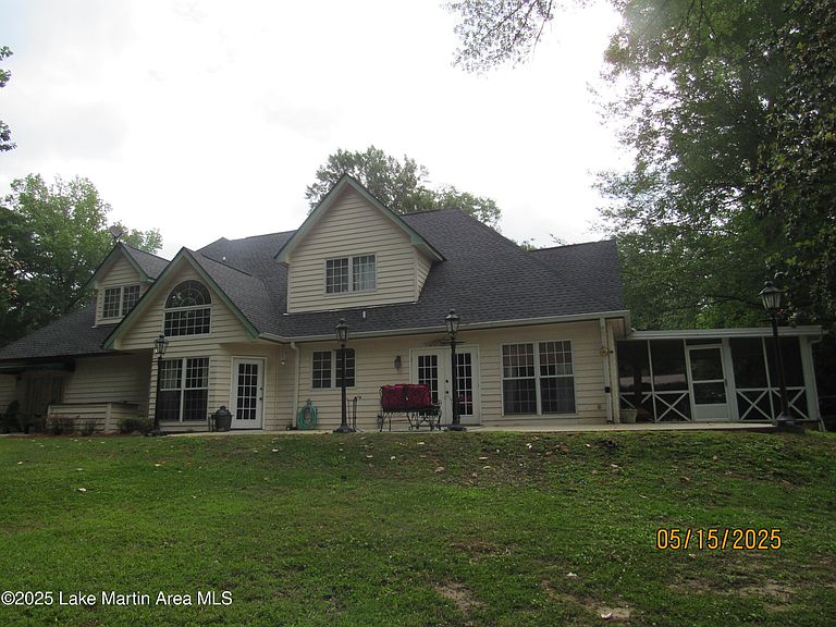 Listing photo 4