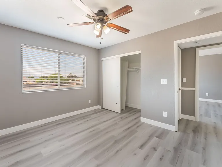 5689 E Lake Mead Blvd — Photo 11