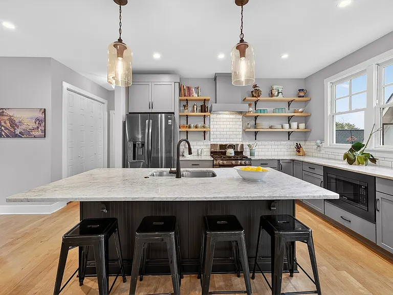 605 W End Cir — Photo 9