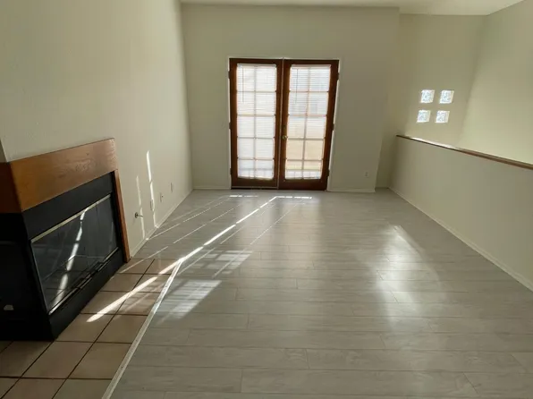 11281 Peach Grove St #11281, North Hollywood, CA 91601