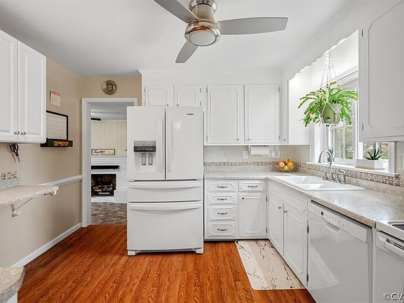 3rd image of 4401 Lingle Ct