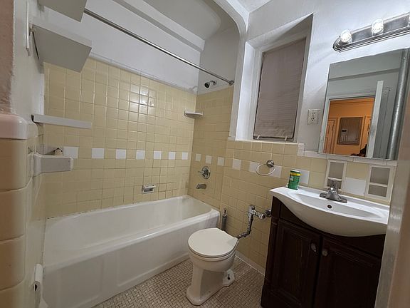 5th image of 3530 81st St APT 1D