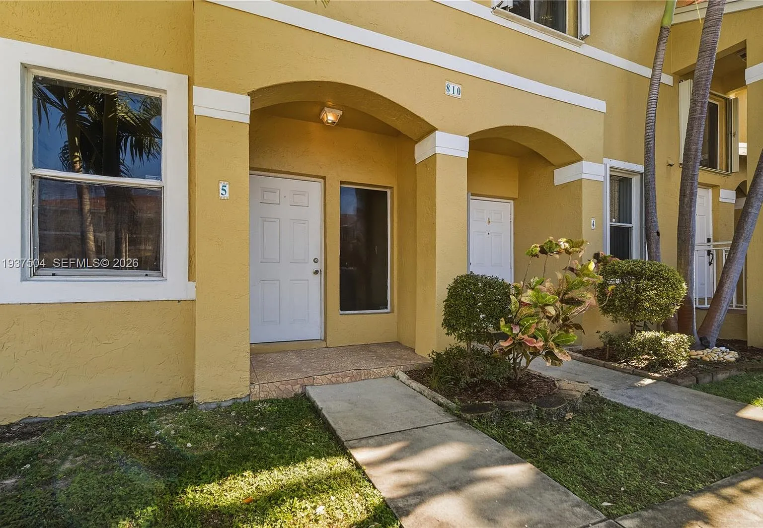 Sierra Ridge Condo H — Photo 1