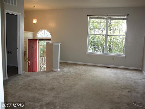 2nd image of 5817 Stream Pond Ct